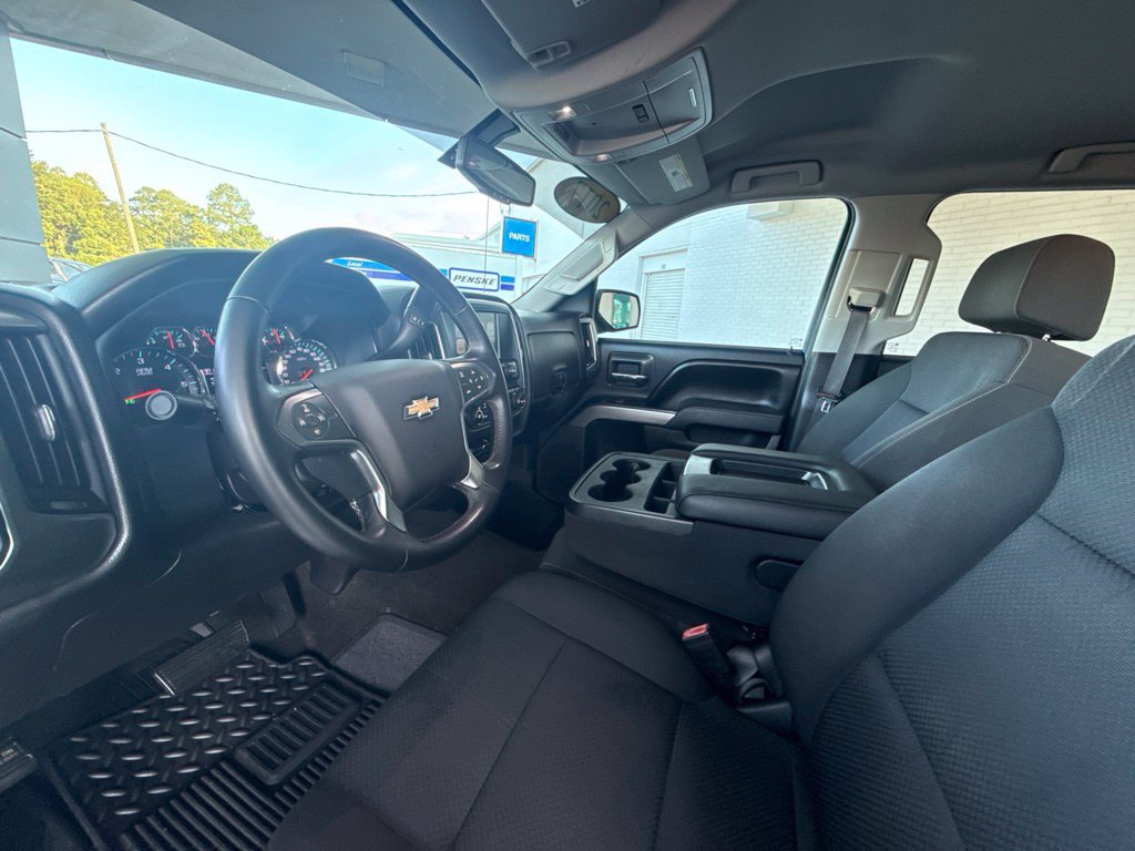 Used 2017 Chevrolet Silverado 1500 LT AWD/4WD image 29