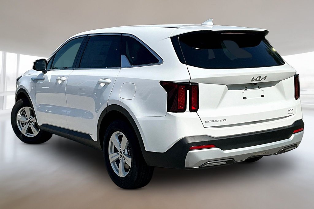 New 2026 Kia Sorento LX FWD image 3
