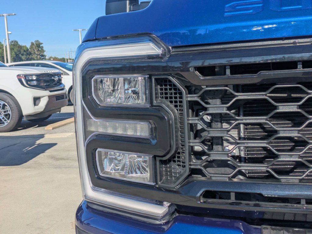 New 2026 Ford F250 Lariat w/ Black Appearance Package AWD/4WD image 10