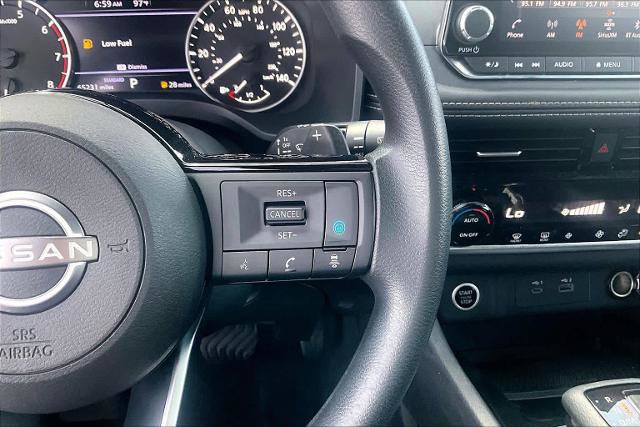 Certified 2022 Nissan Rogue SV FWD image 24