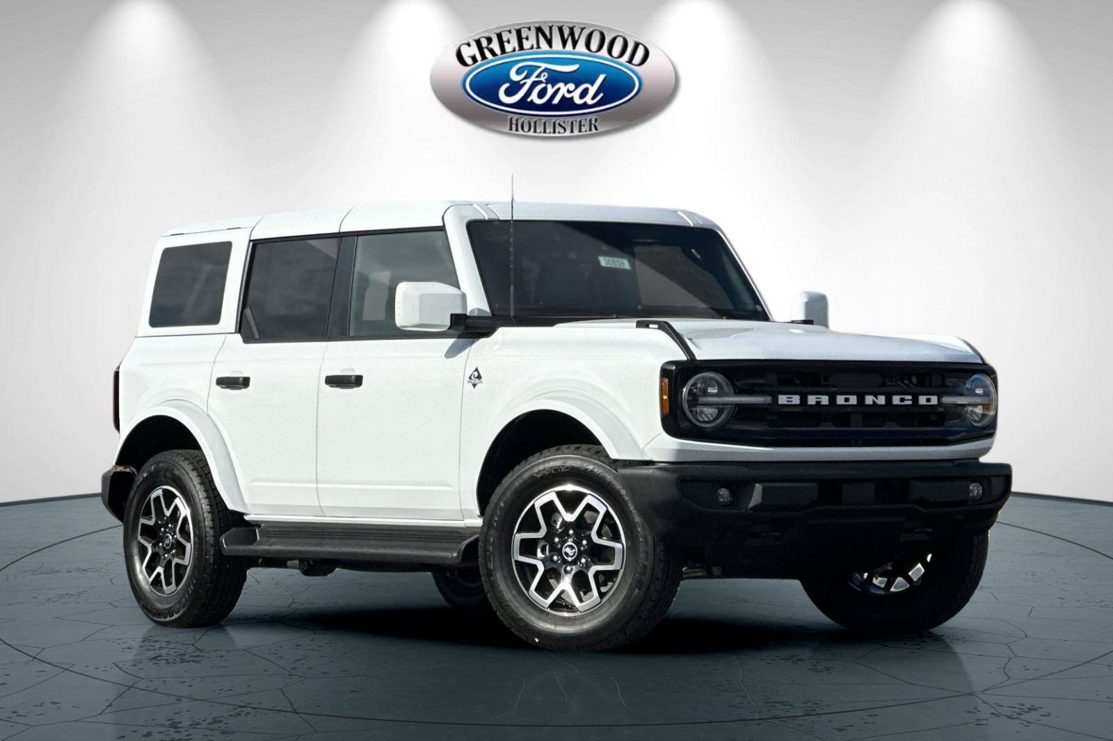 New 2026 Ford Bronco Outer Banks AWD/4WD image 1