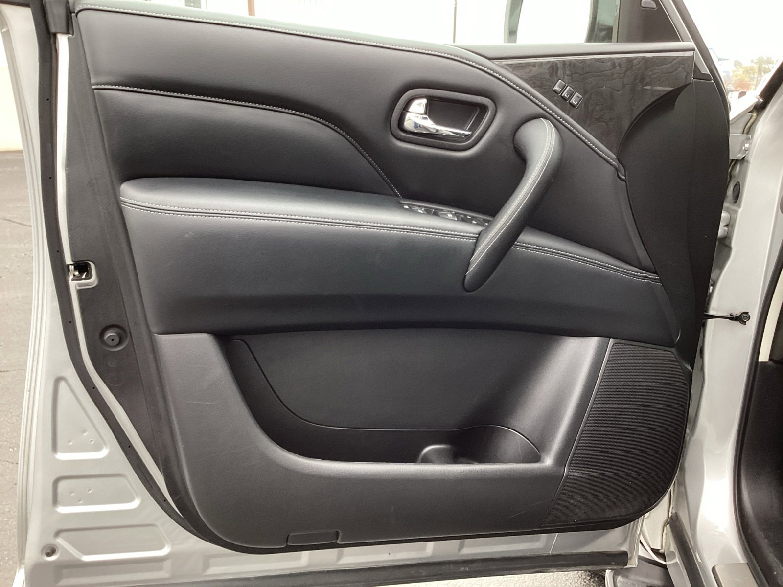 Used 2022 INFINITI QX80 Luxe w/ Cargo Package image 36