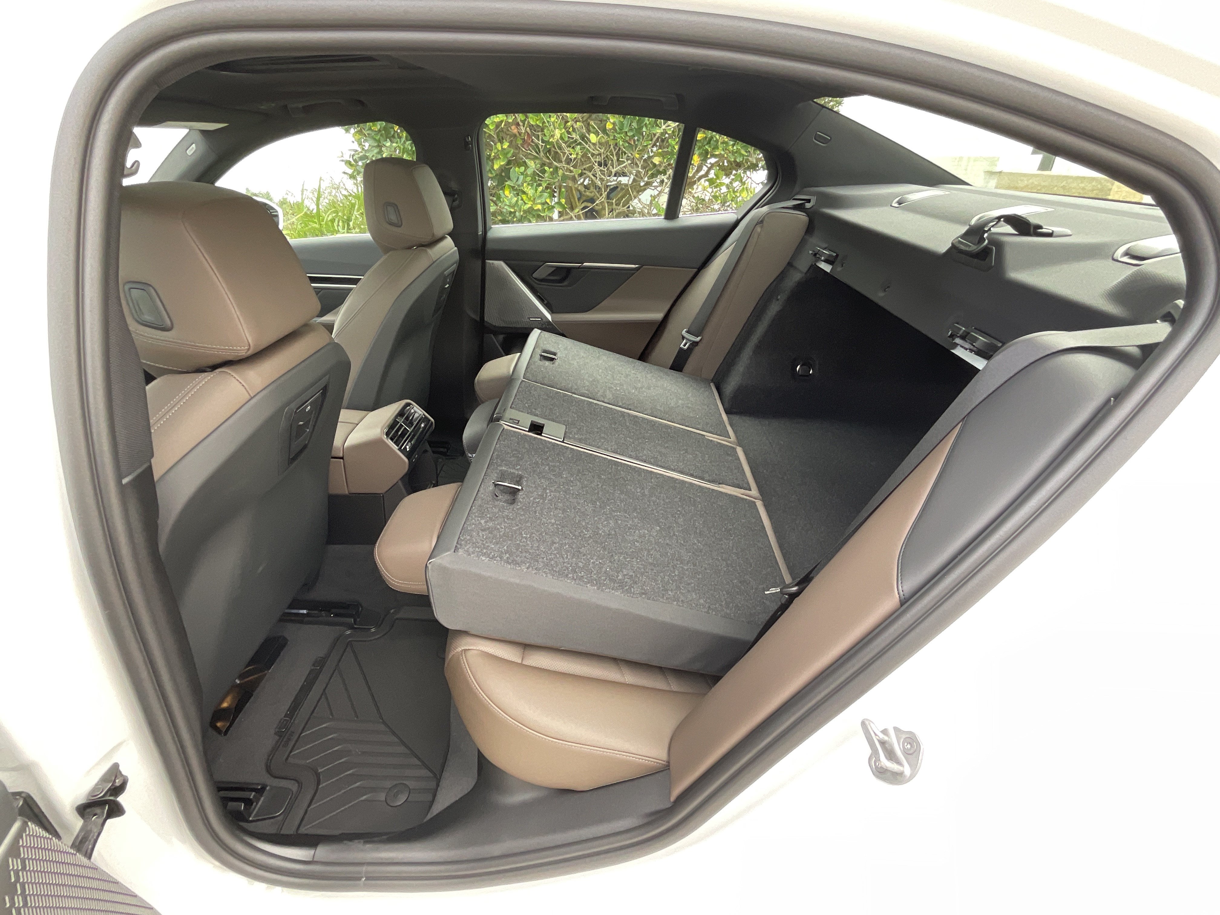 New 2026 BMW 530i w/ Premium Package RWD image 29