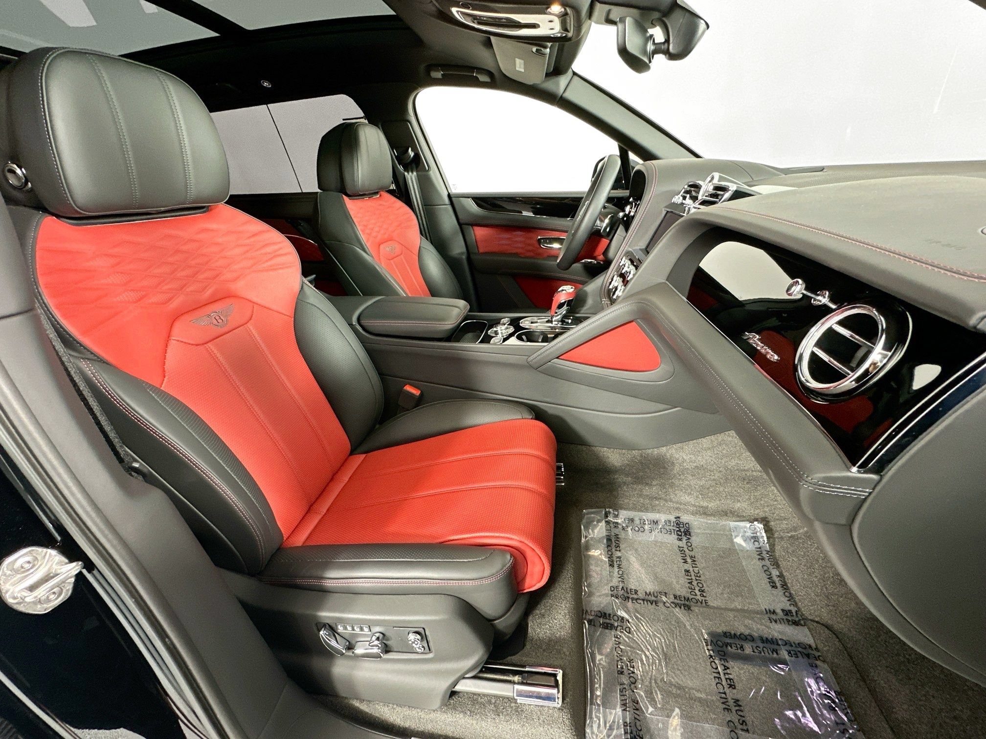 Certified 2024 Bentley Bentayga Extended Wheelbase AWD/4WD image 28