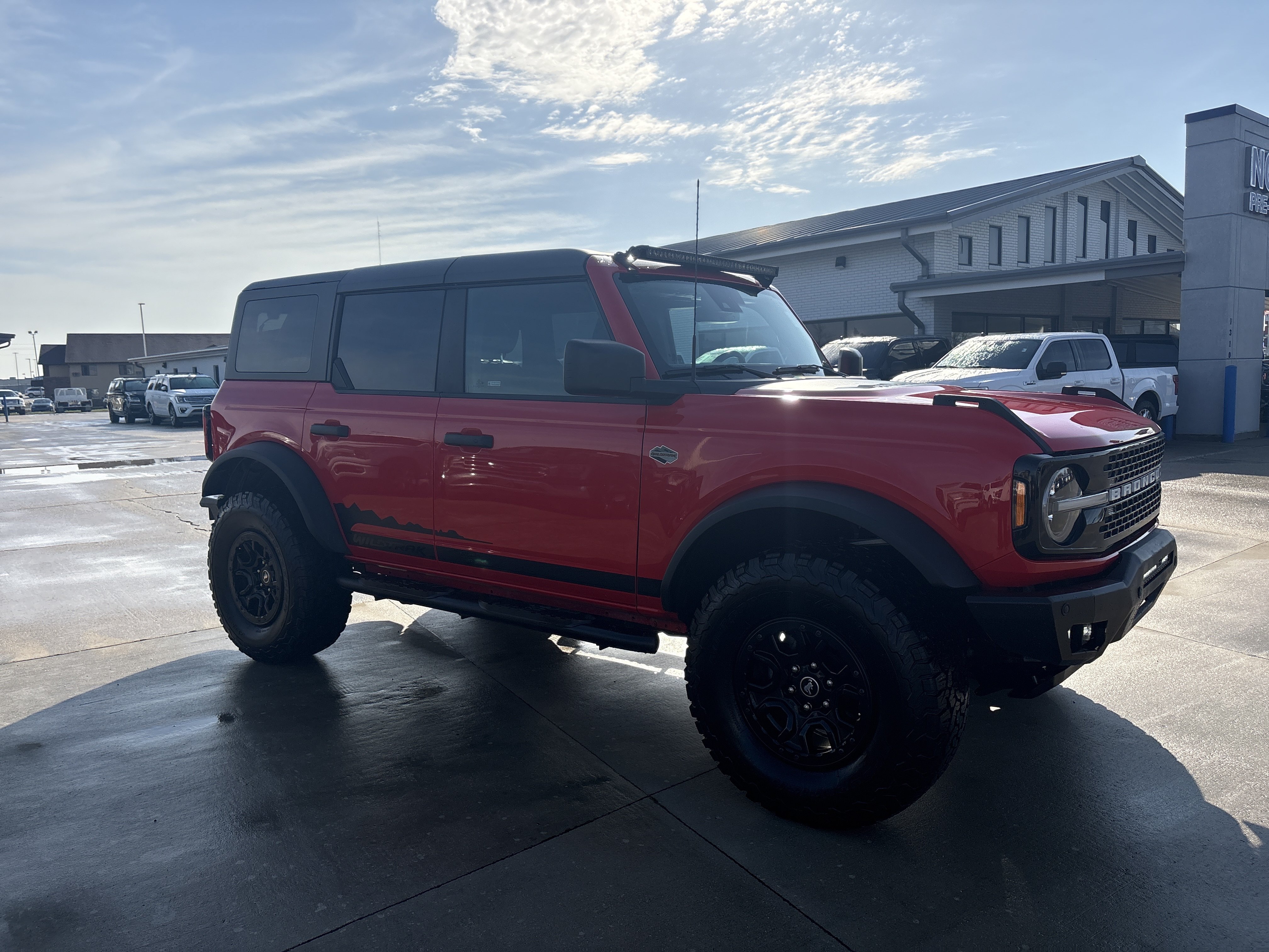 Used 2022 Ford Bronco Wildtrak AWD/4WD image 3