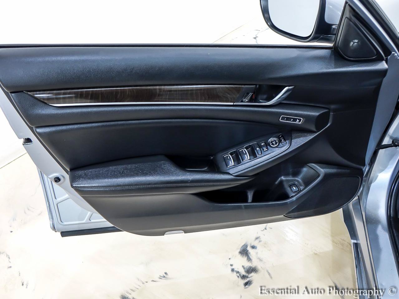 Used 2021 Honda Accord EX-L image 25
