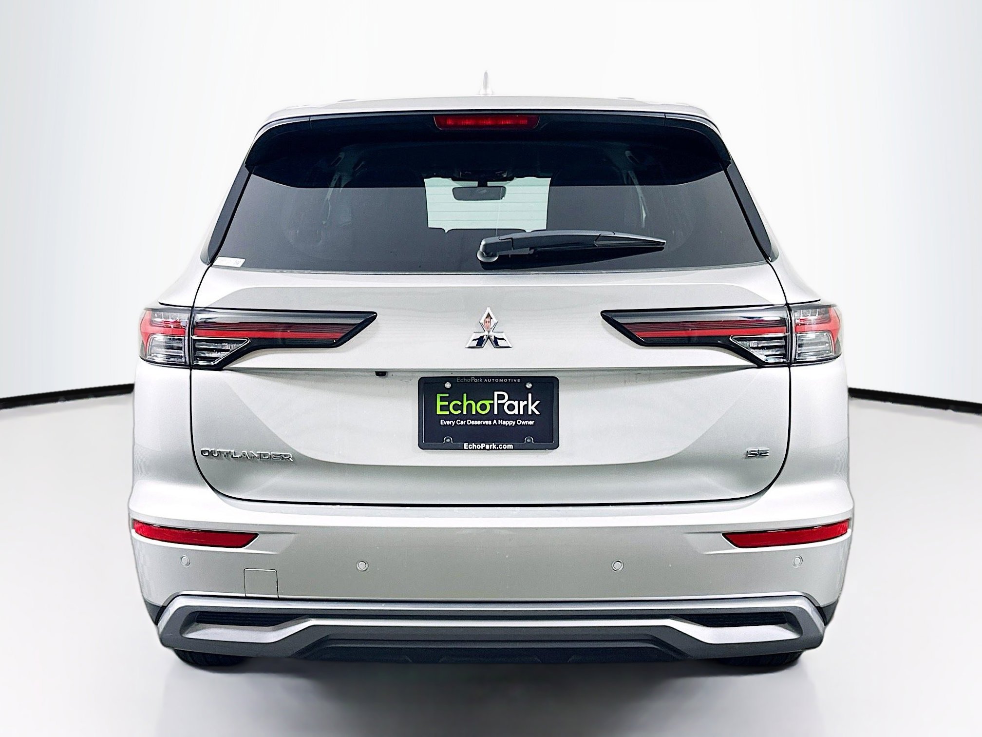 Used 2025 Mitsubishi Outlander SE image 7