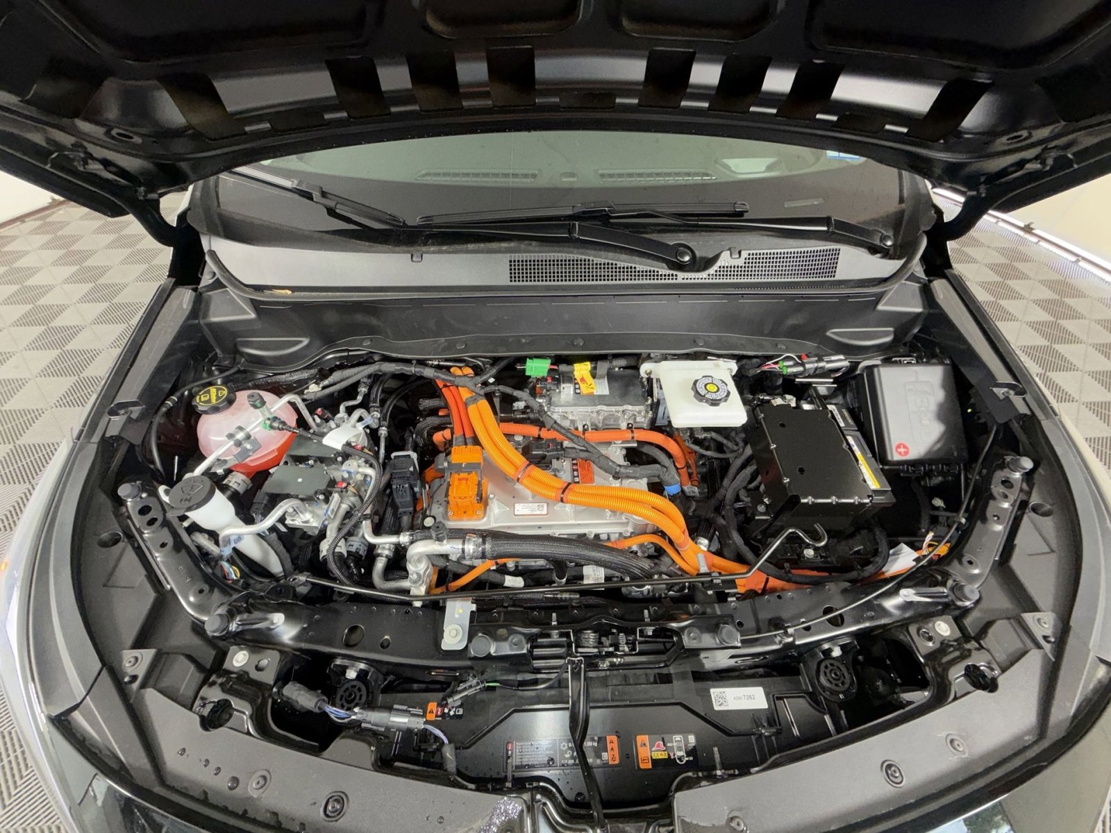 New 2027 Chevrolet Bolt LT w/ Comfort Package FWD image 27