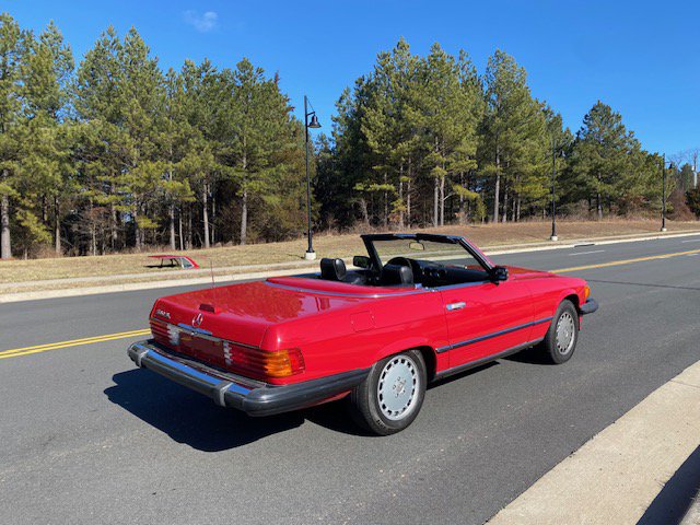 Used 1988 Mercedes-Benz 560 SL image 7