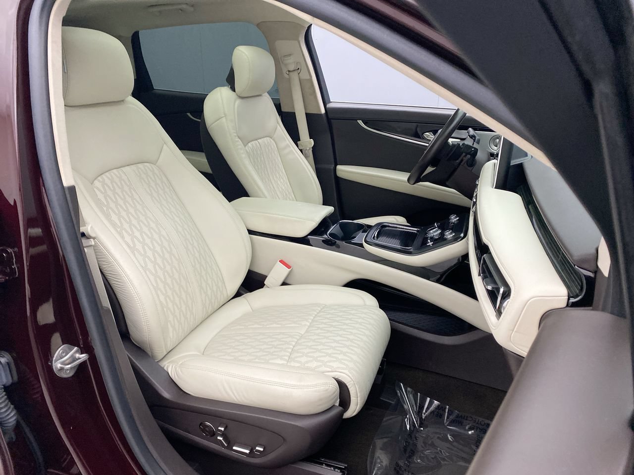 Used 2021 Lincoln Nautilus Black Label AWD/4WD image 23
