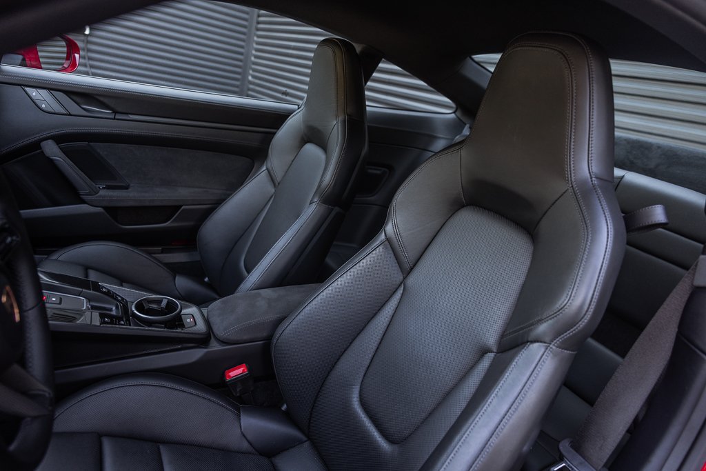 Certified 2024 Porsche 911 Carrera GTS RWD image 5