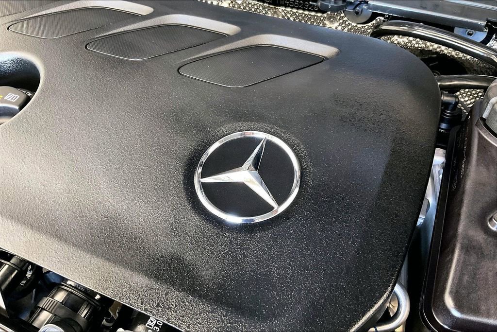 Used 2026 Mercedes-Benz GLB 250 4MATIC image 32