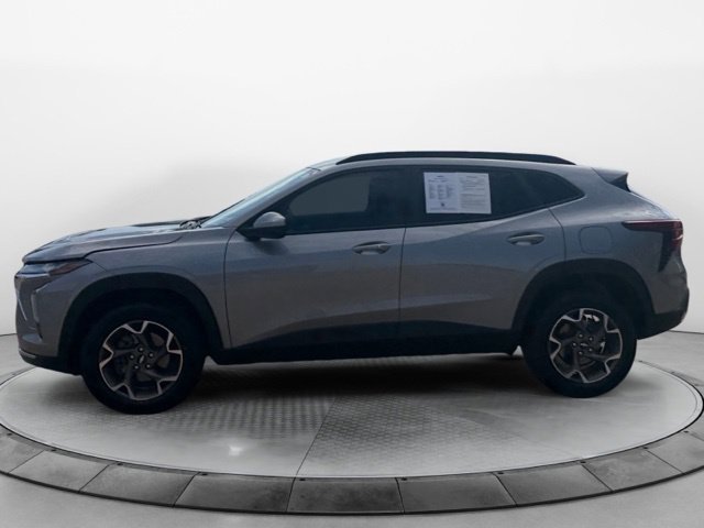Used 2024 Chevrolet Trax LT w/ Driver Confidence Package FWD image 5