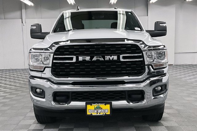 Used 2024 RAM 3500 Big Horn AWD/4WD image 4