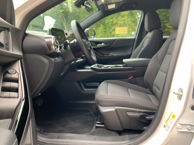 Used 2026 Chevrolet Equinox LT AWD/4WD image 36