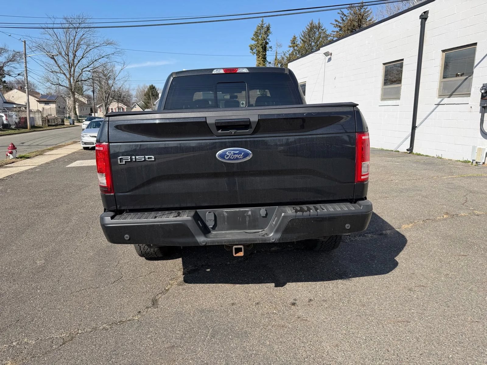 Used 2015 Ford F150 XLT w/ Equipment Group 302A Luxury AWD/4WD image 16