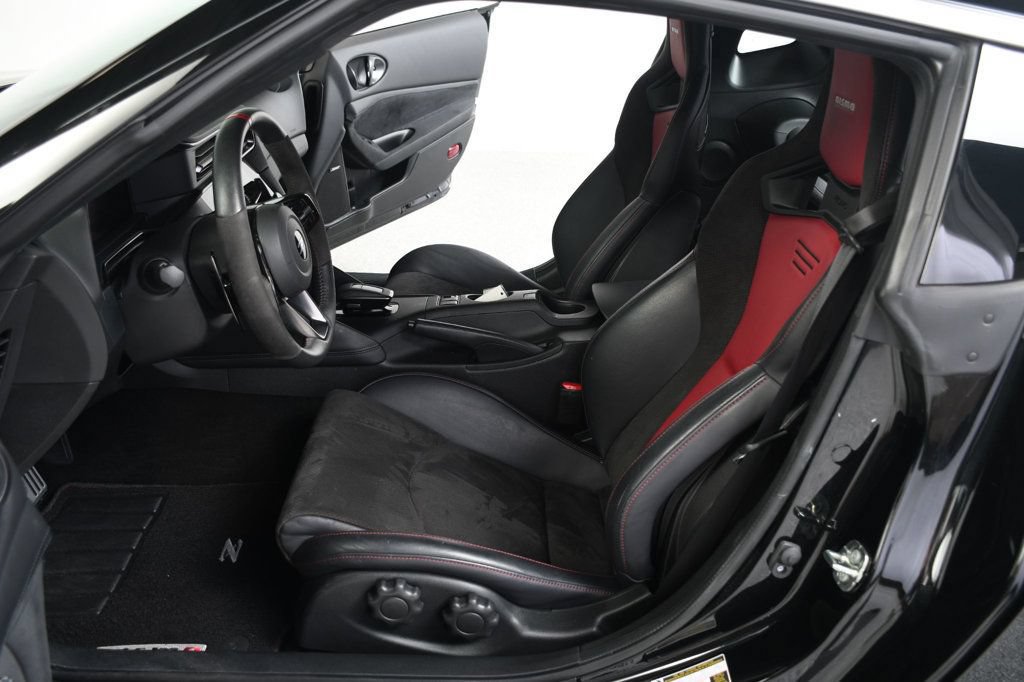 Used 2025 Nissan Z NISMO w/ Floor Mat Package RWD image 25