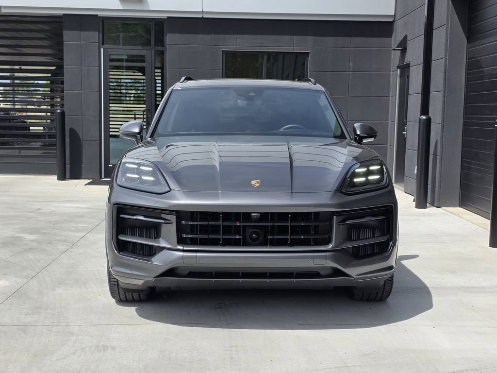 Certified 2025 Porsche Cayenne GTS image 6
