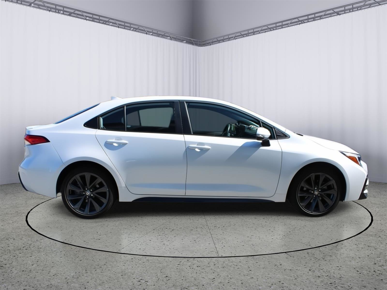 Certified 2024 Toyota Corolla SE w/ SE Convenience Package FWD image 9