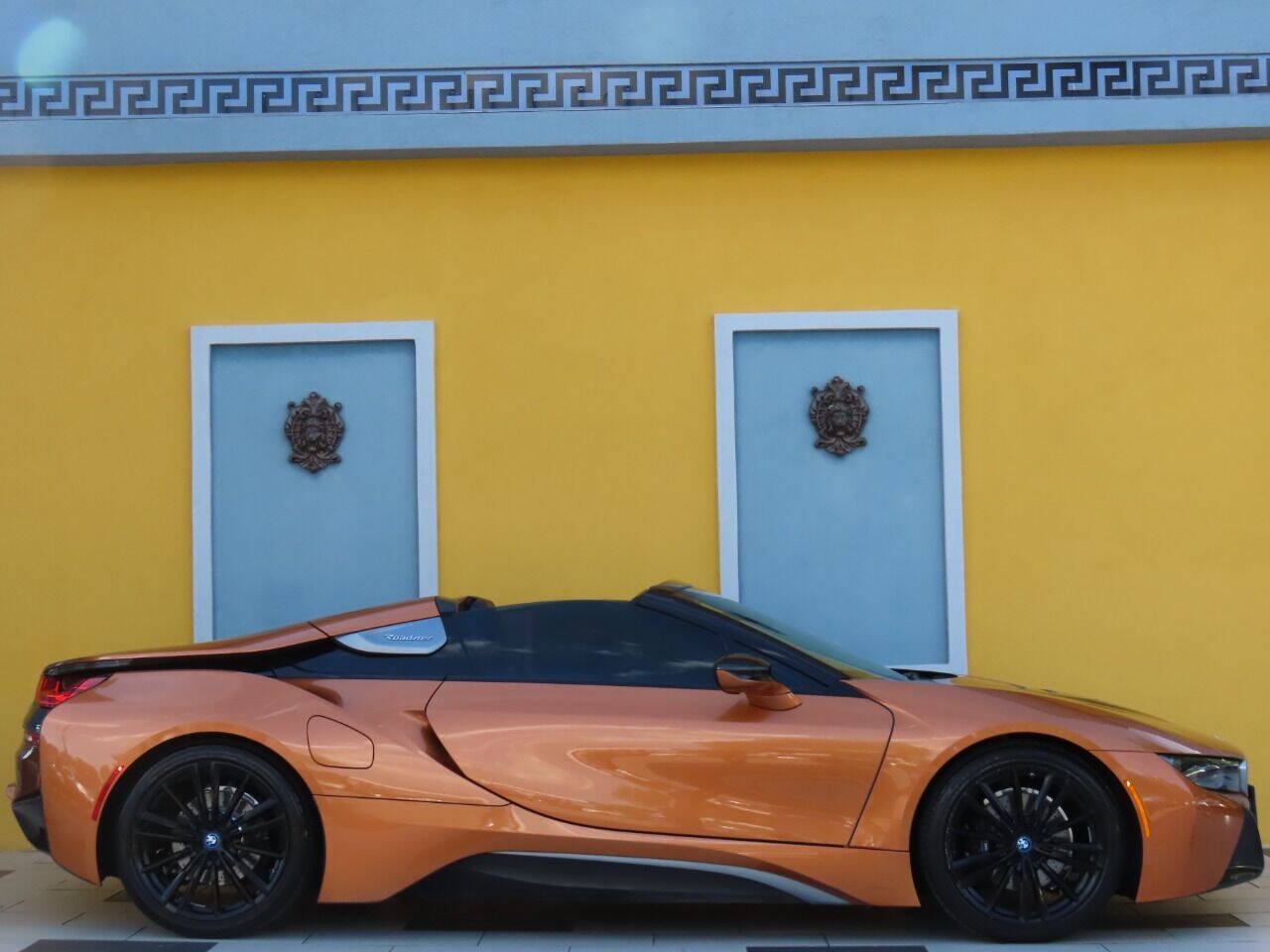 Used 2019 BMW i8 Roadster AWD/4WD image 17