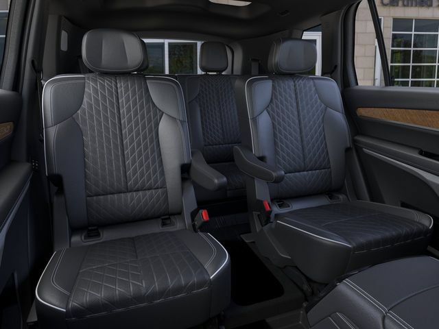 New 2027 Cadillac Vistiq Premium Luxury w/ LPO, Floor Liner Package AWD/4WD image 17