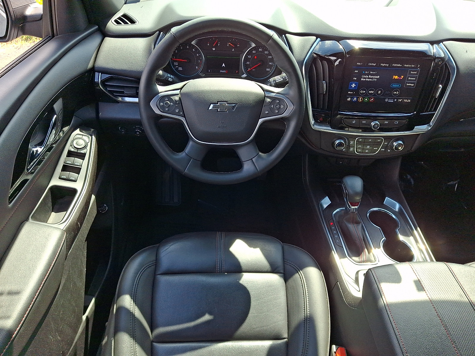 Used 2023 Chevrolet Traverse RS w/ LPO, Floor Liner Package AWD/4WD image 14