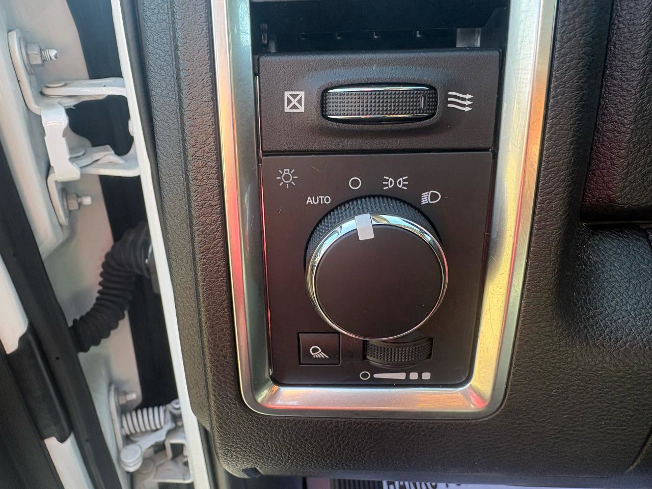 Used 2023 RAM 1500 Classic SLT w/ Trailer & Traction Group image 10