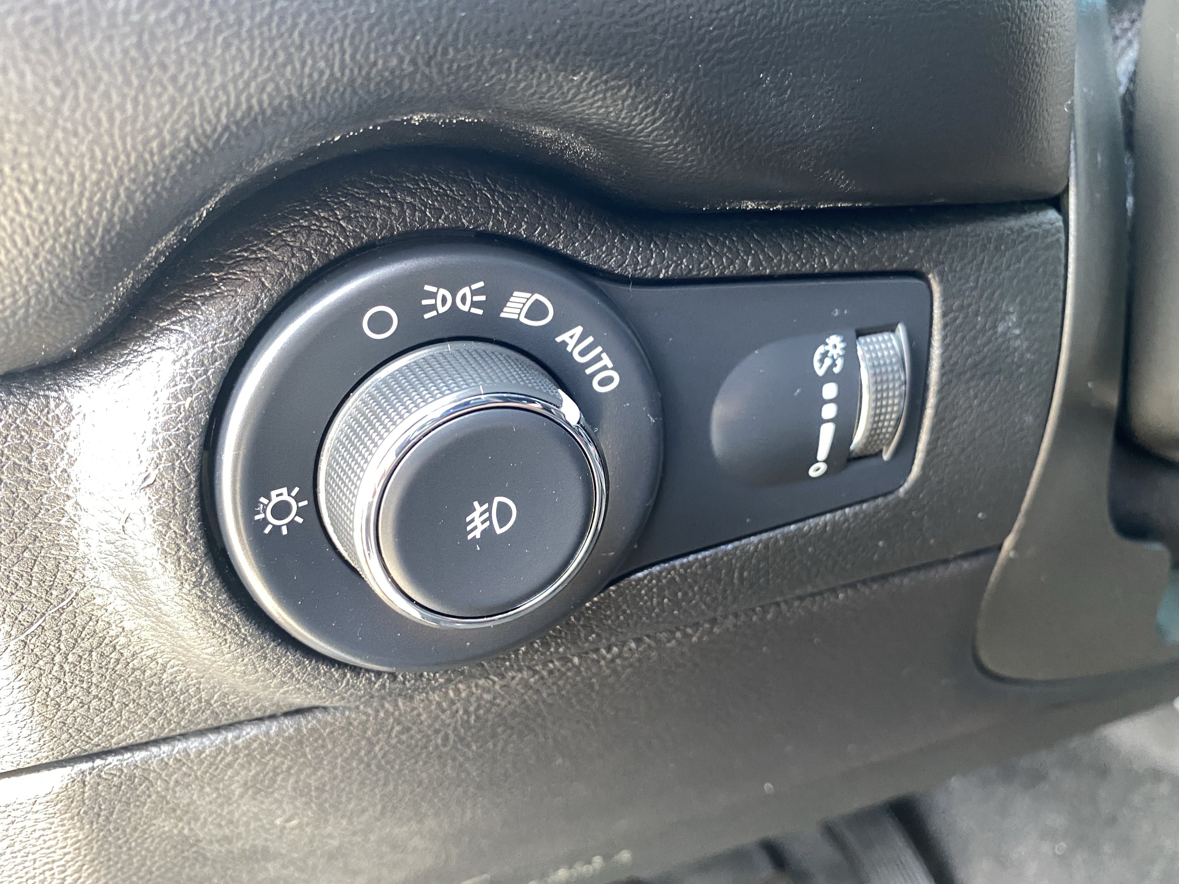 Used 2022 Dodge Durango GT RWD image 24