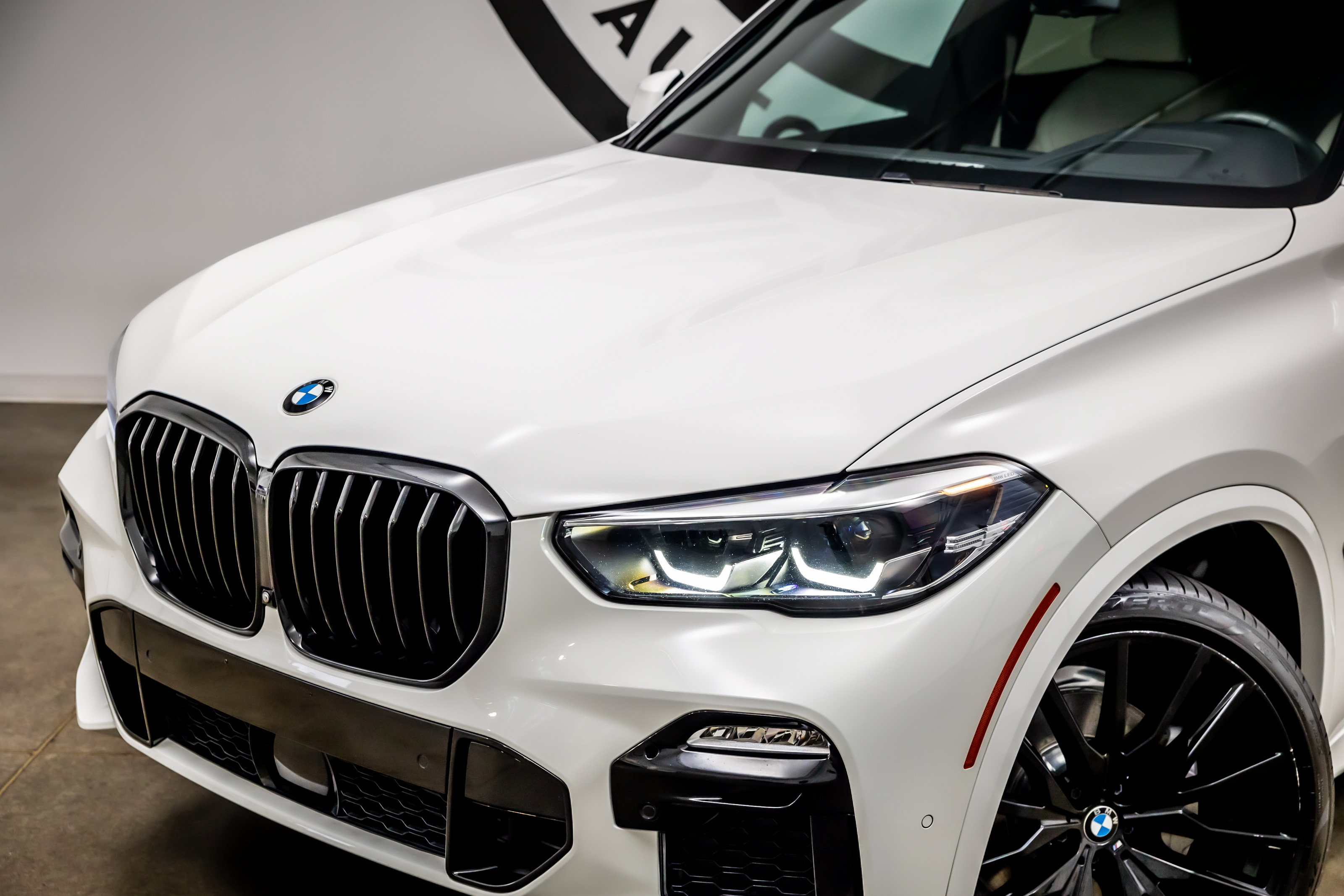 Used 2020 BMW X5 xDrive40i w/ M Sport Package AWD/4WD image 19