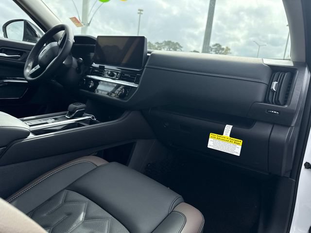 New 2026 Nissan Pathfinder Platinum w/ Cargo Package FWD image 15
