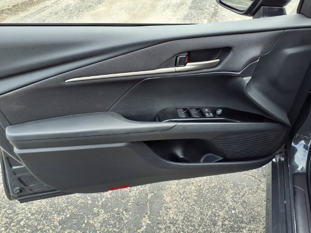 Used 2025 Toyota Camry LE FWD image 18