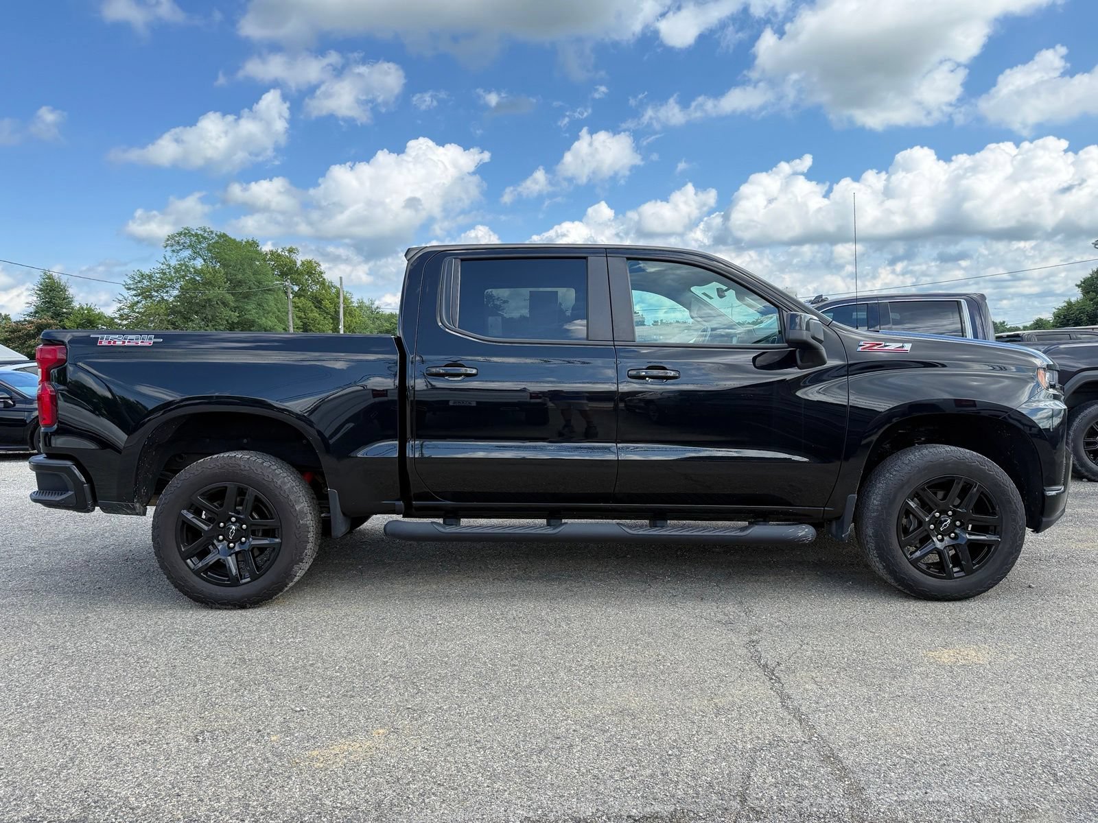 Used 2022 Chevrolet Silverado 1500 LT Trail Boss w/ Convenience Package II AWD/4WD image 8