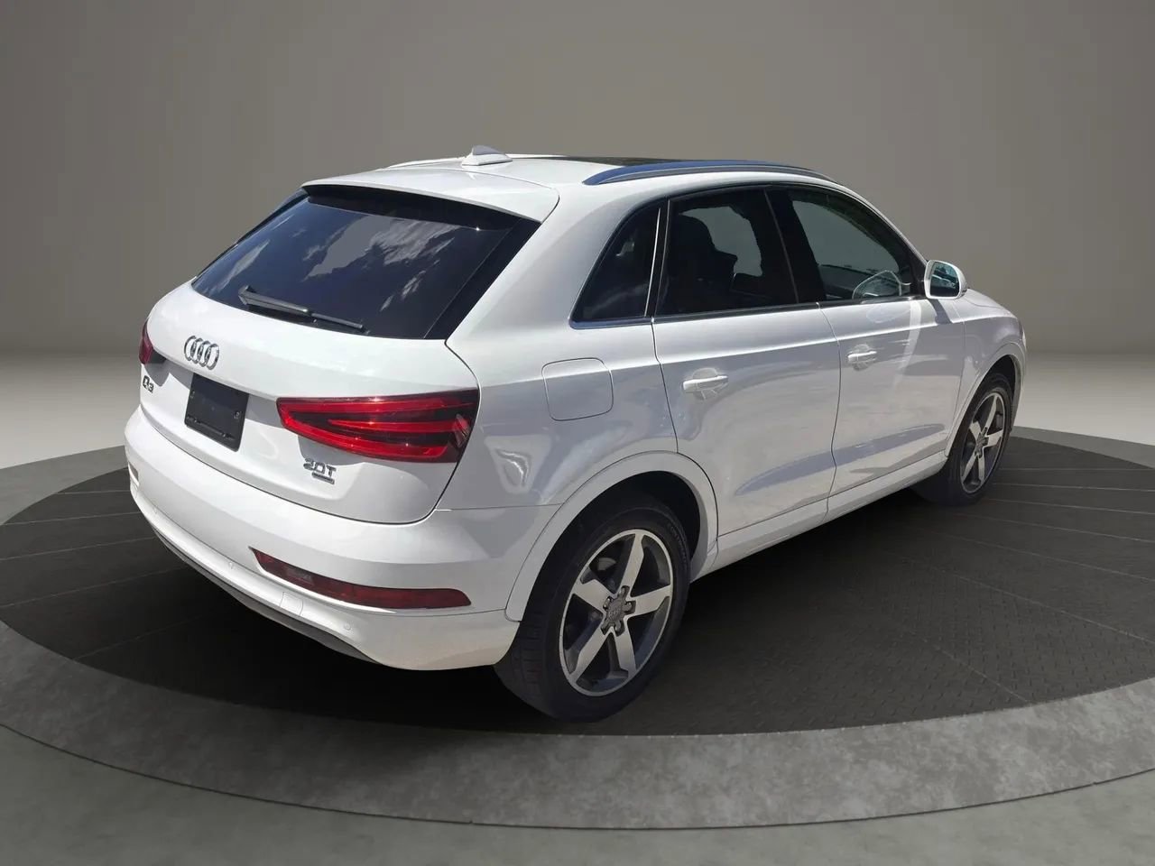 Used 2015 Audi Q3 2.0T Premium Plus AWD/4WD image 5
