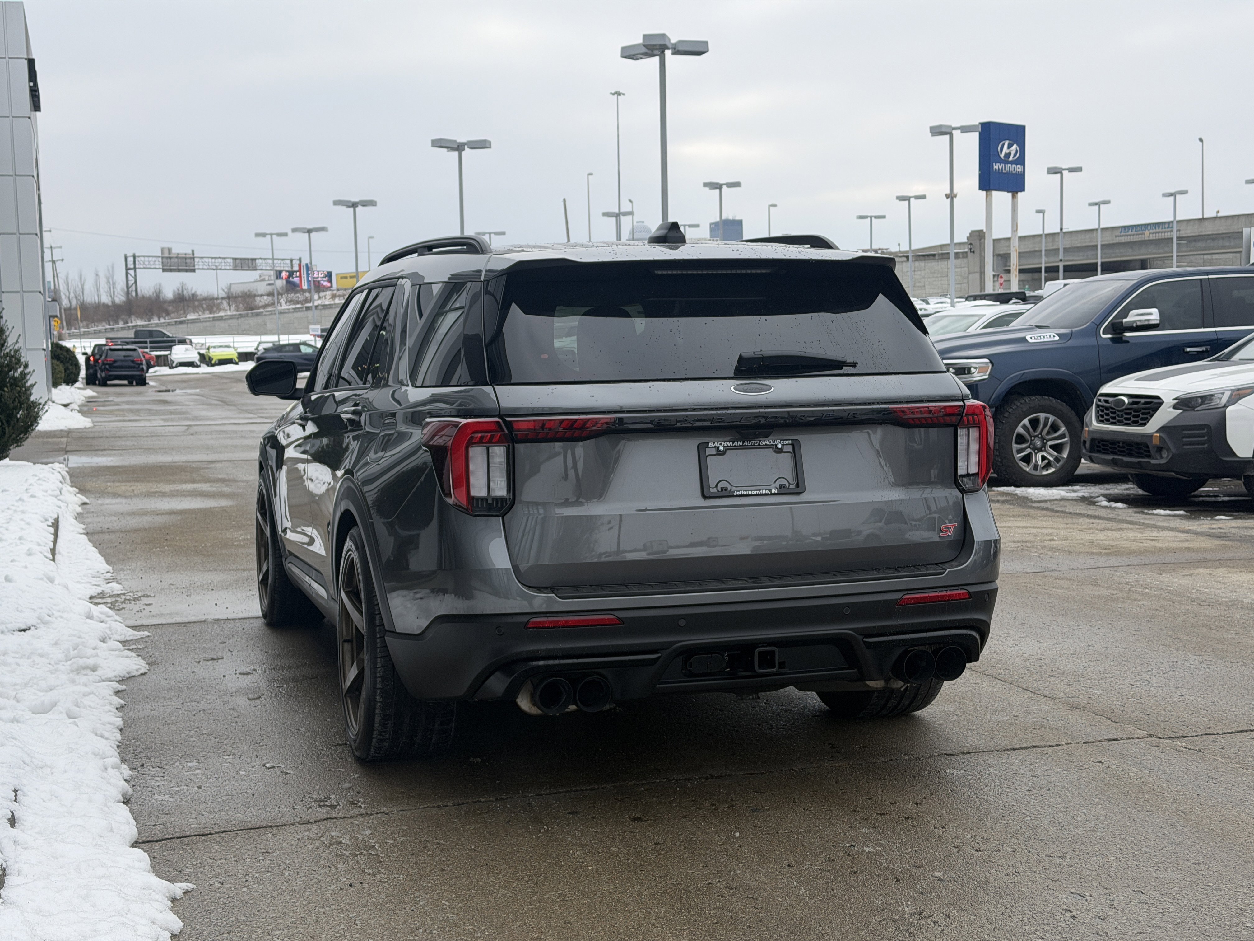 Used 2025 Ford Explorer ST image 7