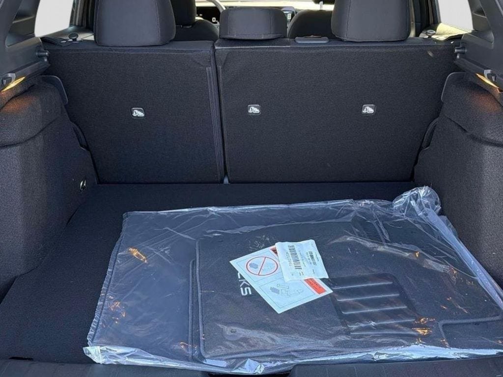 New 2026 Nissan Kicks SV w/ Cold Weather Package AWD/4WD image 7