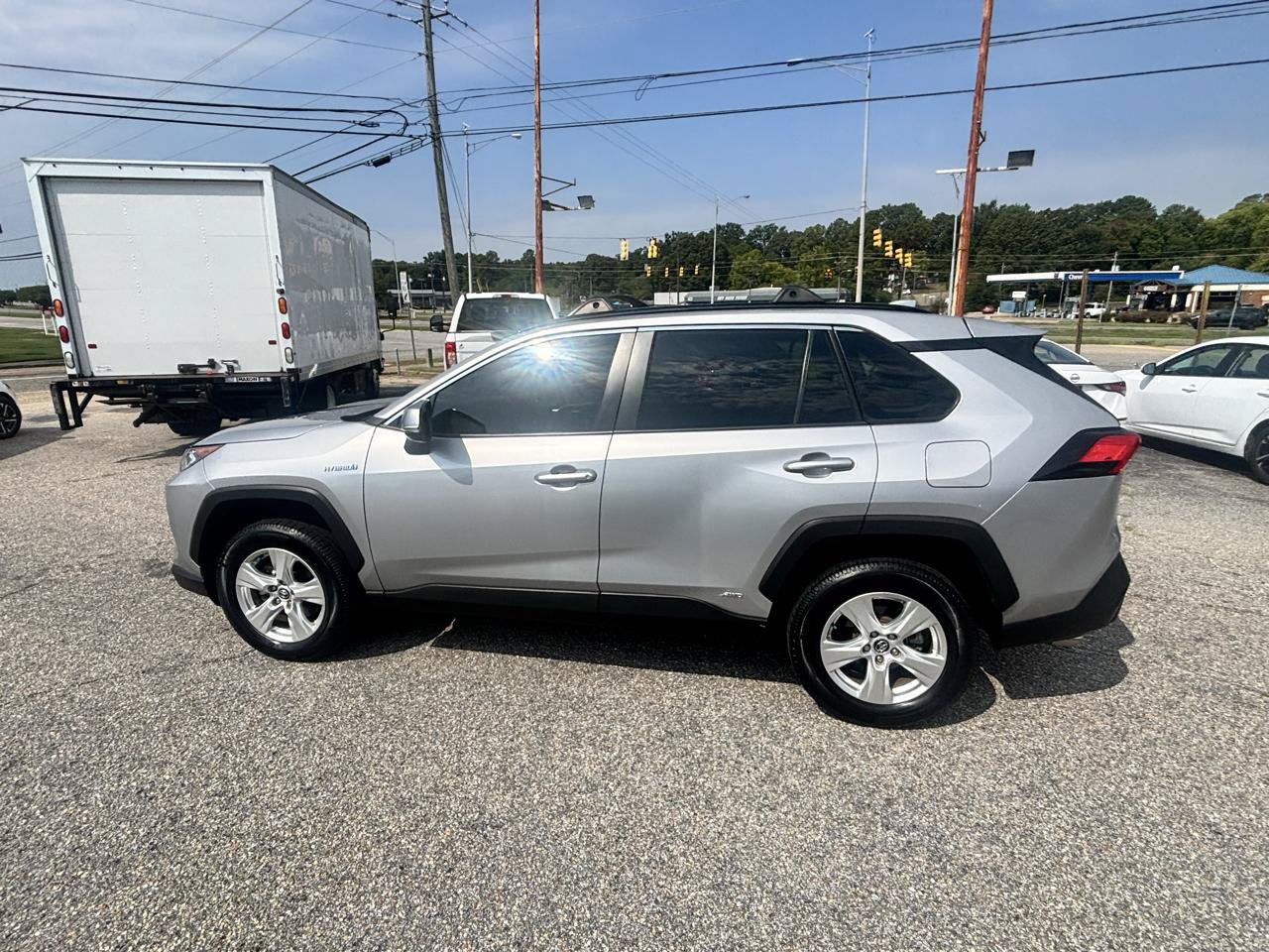 Used 2020 Toyota RAV4 XLE AWD/4WD image 12