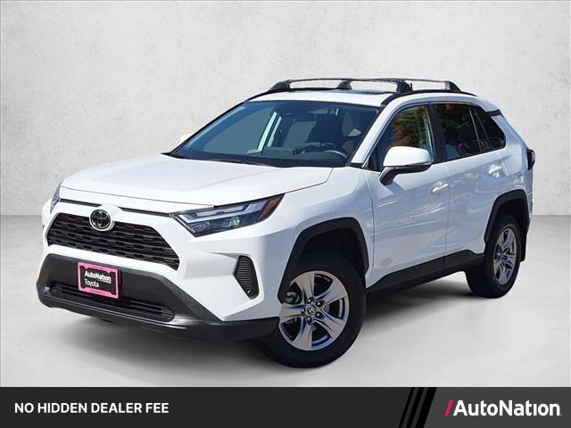 Used 2022 Toyota RAV4 XLE w/ Convenience Package FWD image 1