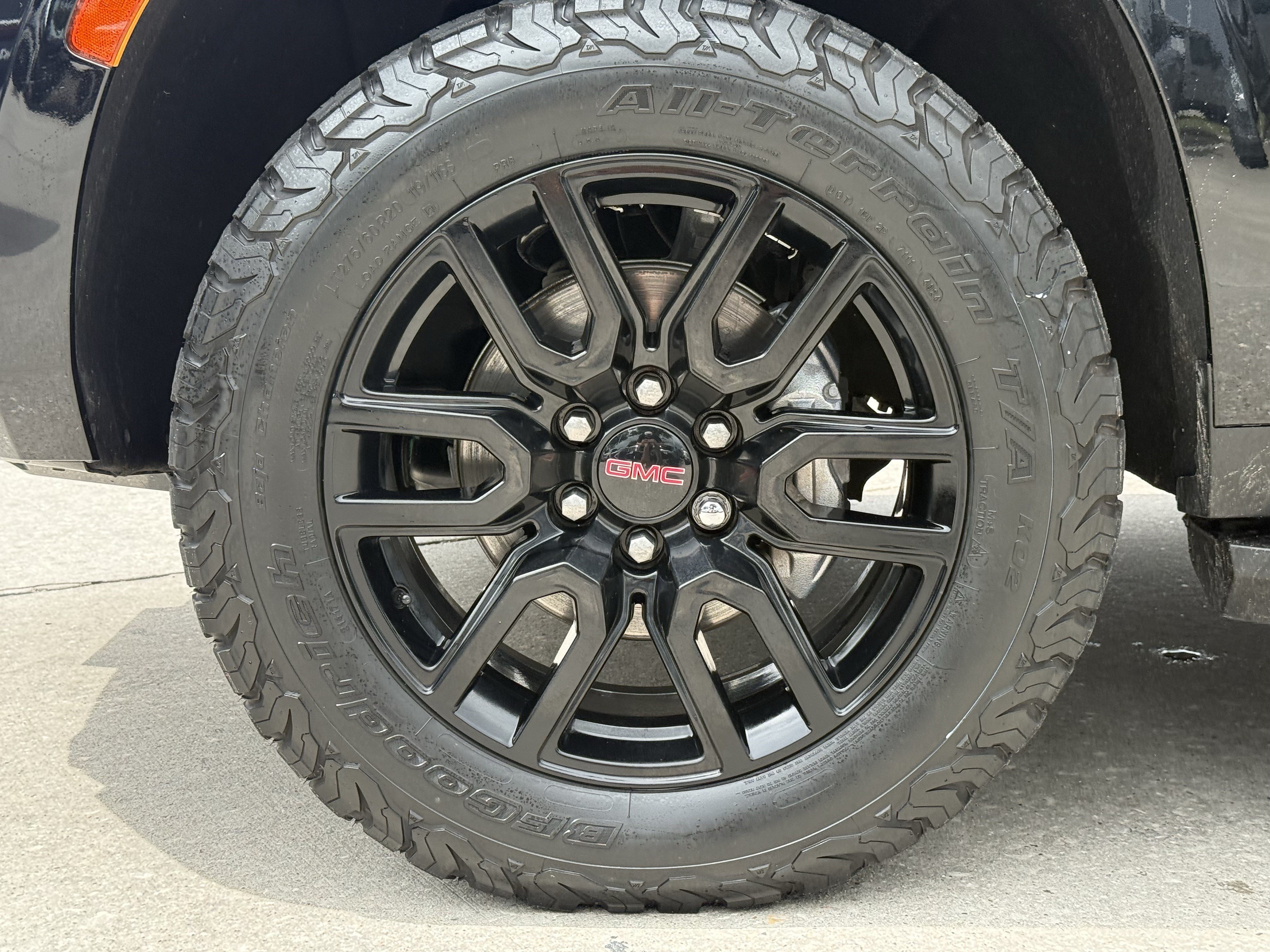 Used 2023 GMC Yukon AT4 w/ Max Trailering Package AWD/4WD image 12