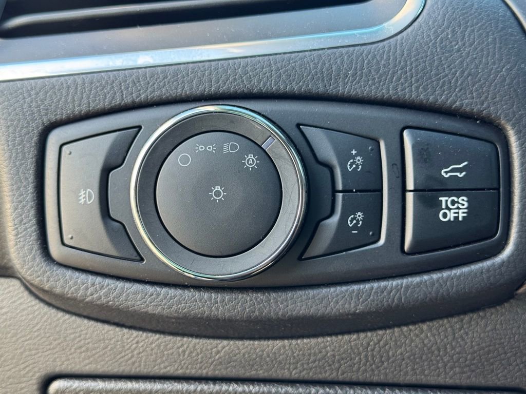 Used 2024 Ford Edge Titanium image 21