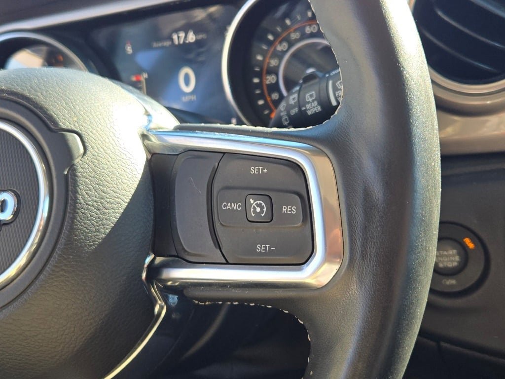 Used 2018 Jeep Wrangler Unlimited Sahara w/ Cold Weather Group image 31