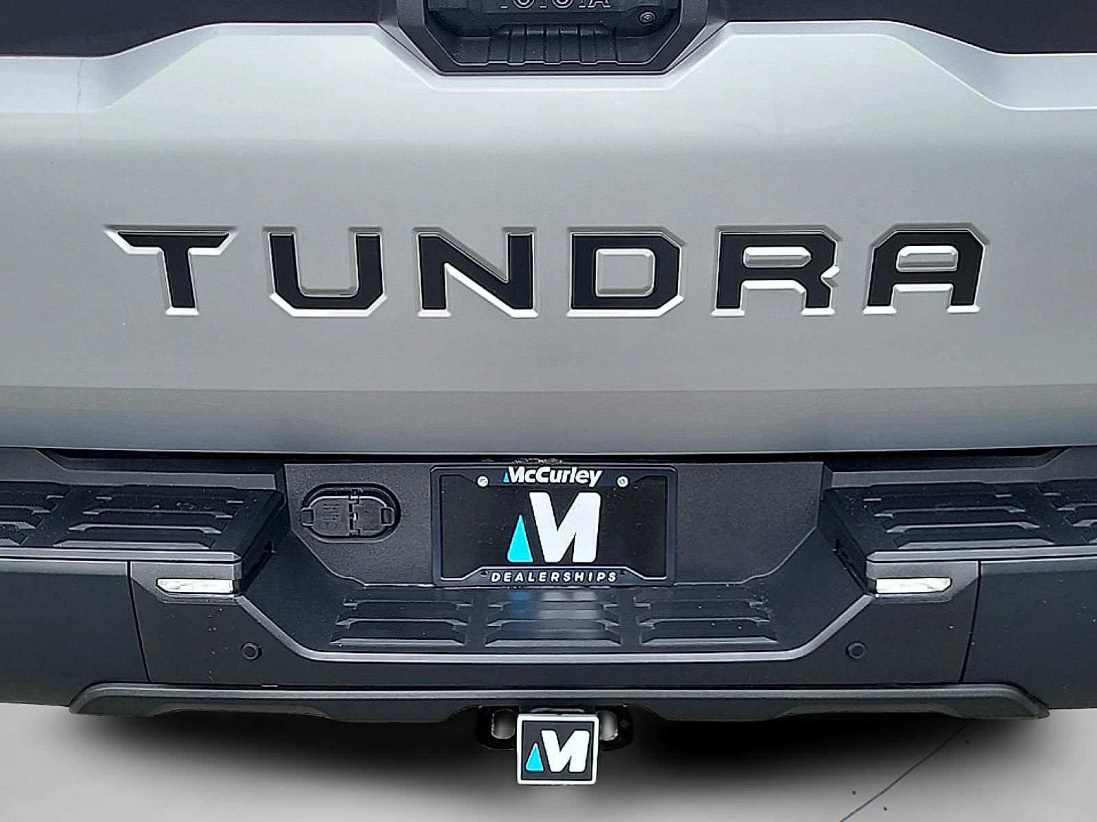 Used 2023 Toyota Tundra SR5 w/ SR5 Premium Package AWD/4WD image 32