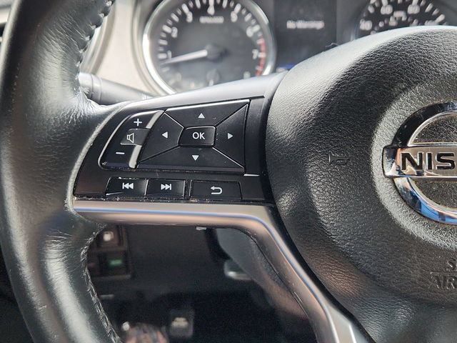 Used 2018 Nissan Rogue SV AWD/4WD image 38