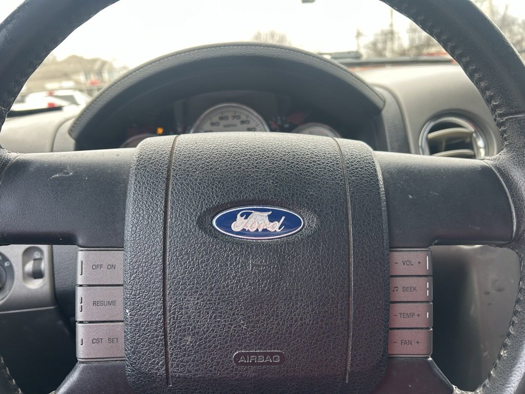 Used 2005 Ford F150 Lariat image 17