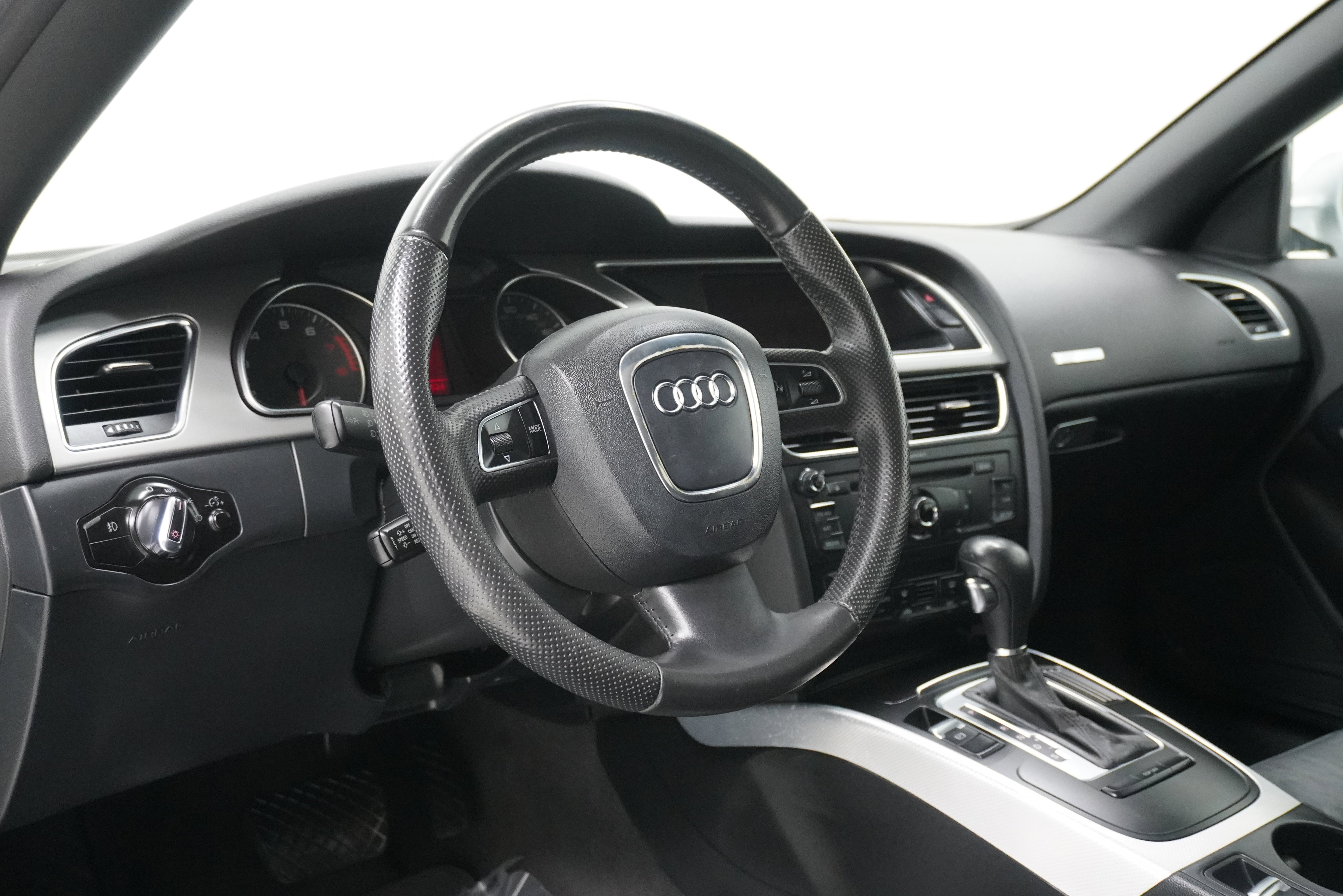 Used 2010 Audi A5 2.0T Premium Plus image 11