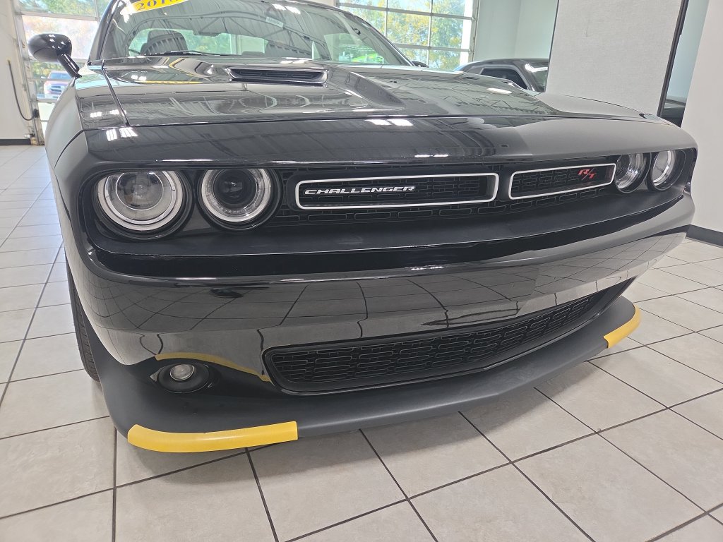 Used 2018 Dodge Challenger R/T Scat Pack w/ Driver Convenience Group RWD image 19