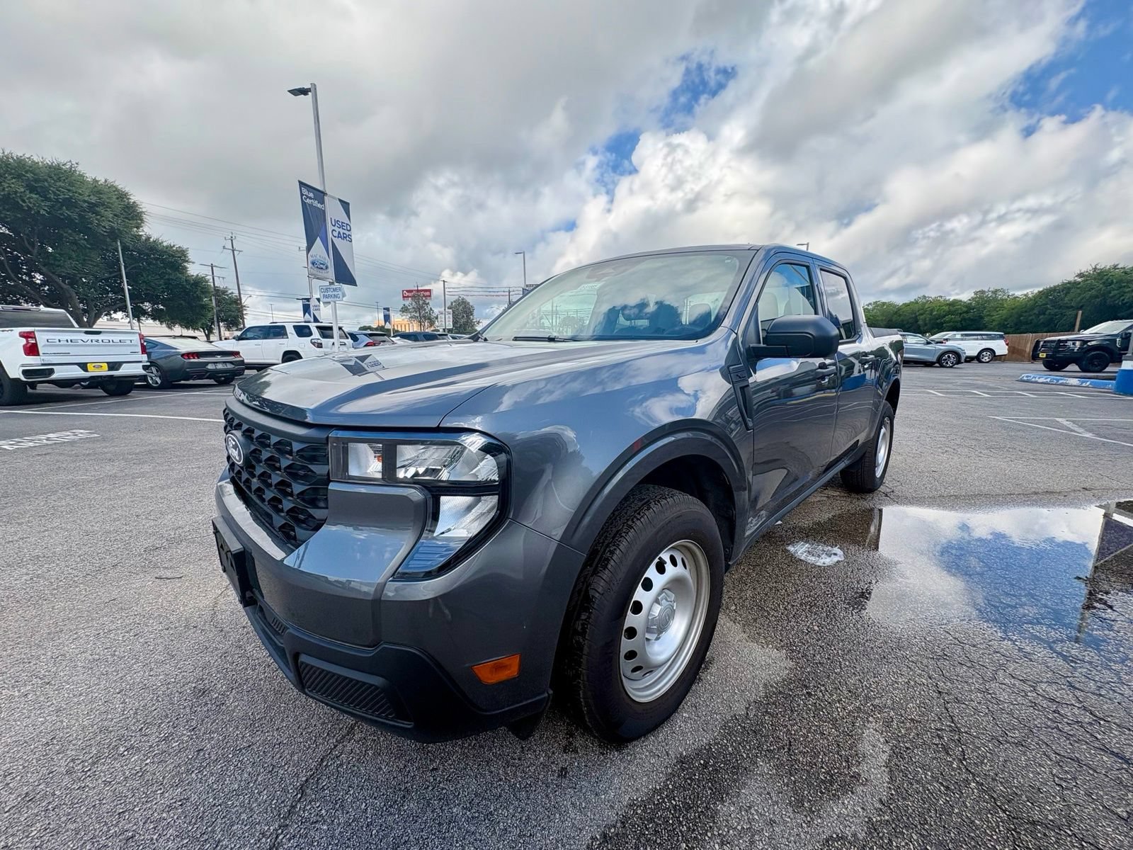 Used 2025 Ford Maverick XL w/ Equipment Group 102A AWD/4WD image 7