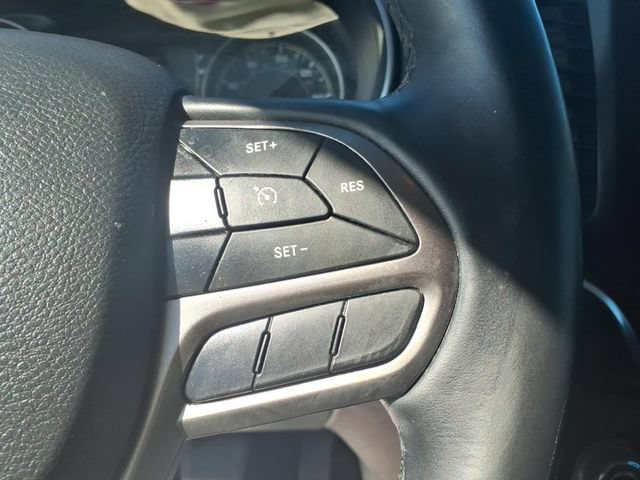 Certified 2020 Jeep Cherokee Latitude Plus w/ Cold Weather Group AWD/4WD image 27