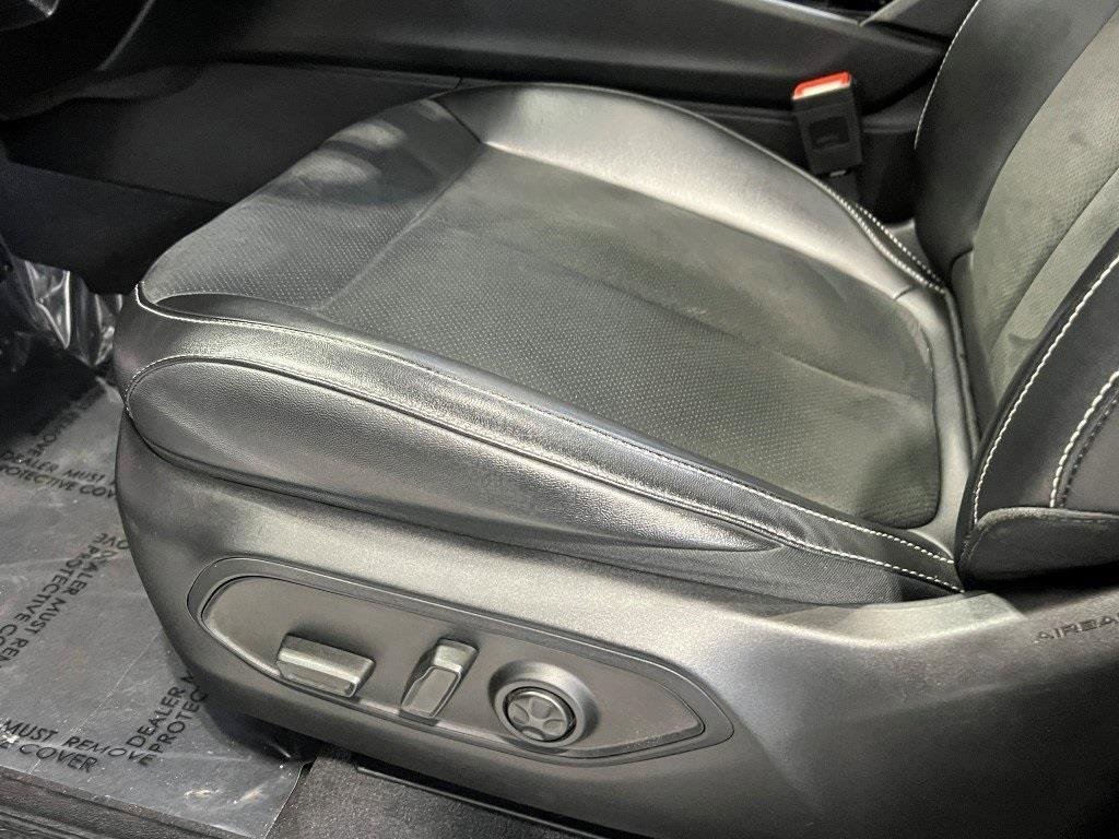 Used 2023 Jeep Grand Cherokee Altitude image 25