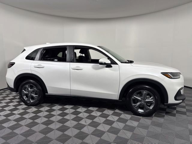 New 2026 Honda HR-V LX image 9