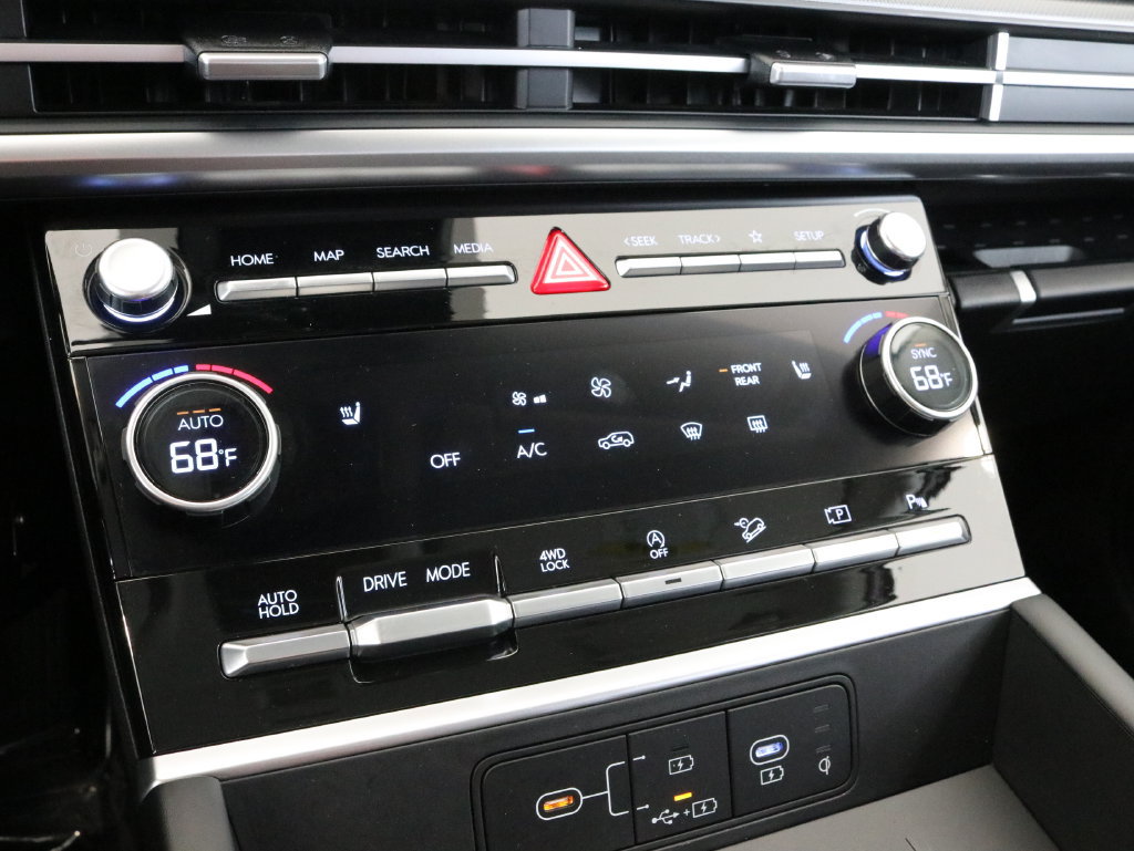 Used 2024 Hyundai Santa Fe XRT AWD/4WD image 17